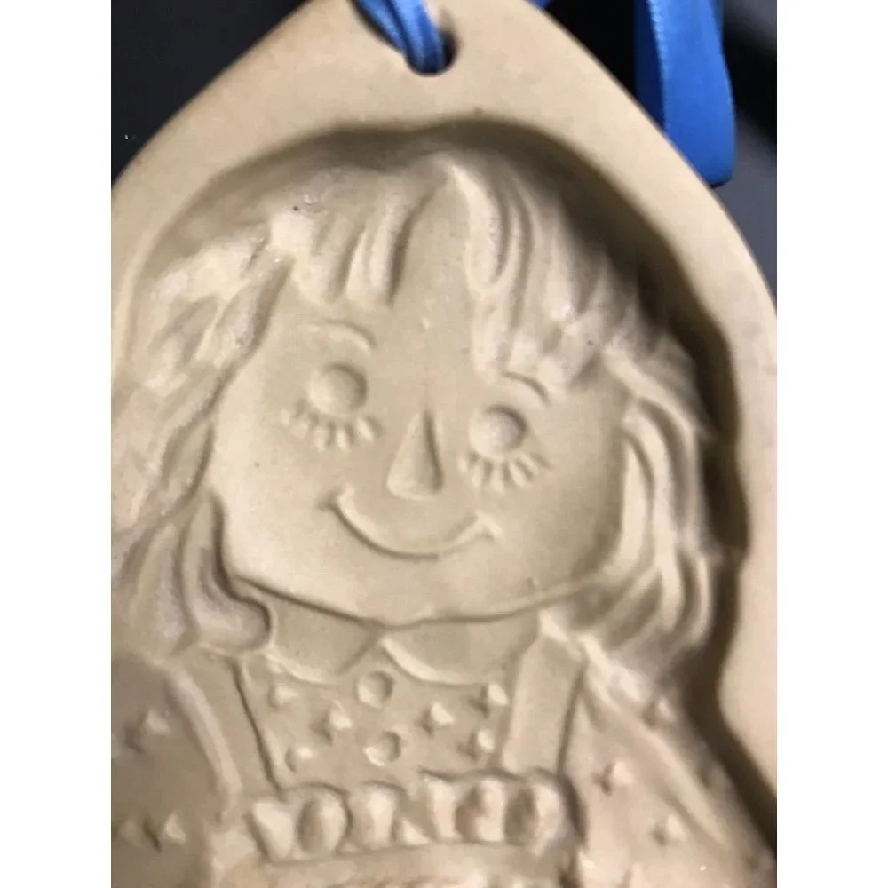 Brown Bag Cookie Art 1985 Raggedy Ann decorative Cookie mould vintage retired